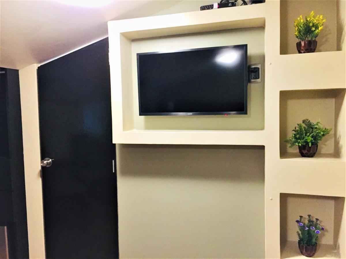 Hostal Carlos Tenaud ليما المظهر الخارجي الصورة