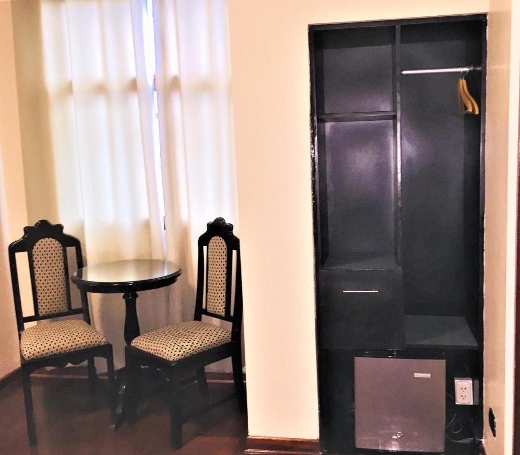 Hostal Carlos Tenaud ليما المظهر الخارجي الصورة