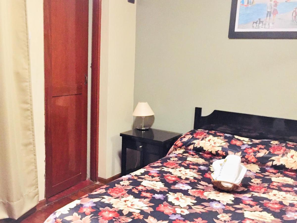 Hostal Carlos Tenaud ليما المظهر الخارجي الصورة