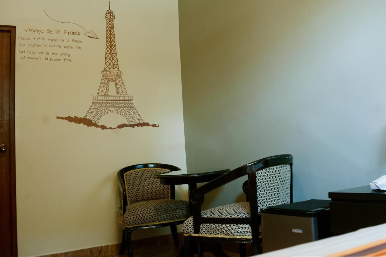 Hostal Carlos Tenaud ليما المظهر الخارجي الصورة