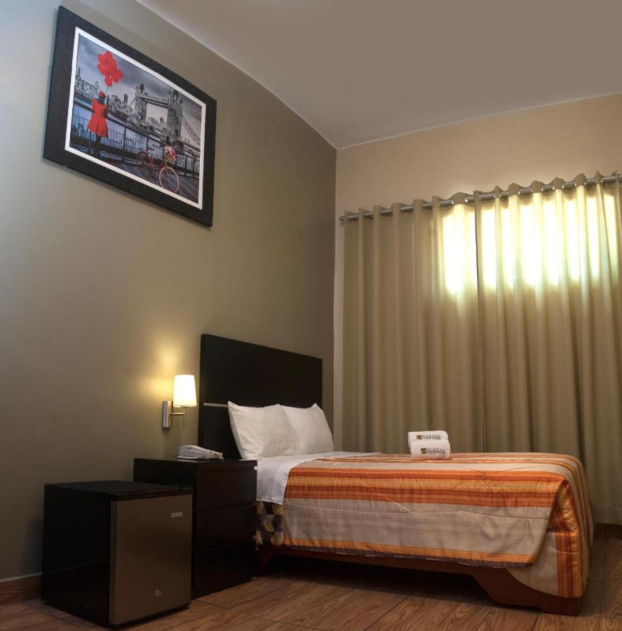 Hostal Carlos Tenaud ليما المظهر الخارجي الصورة